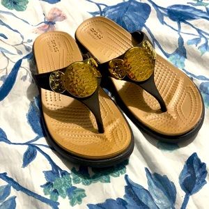 Crocs Sandals - Gold/Tan/Brown
